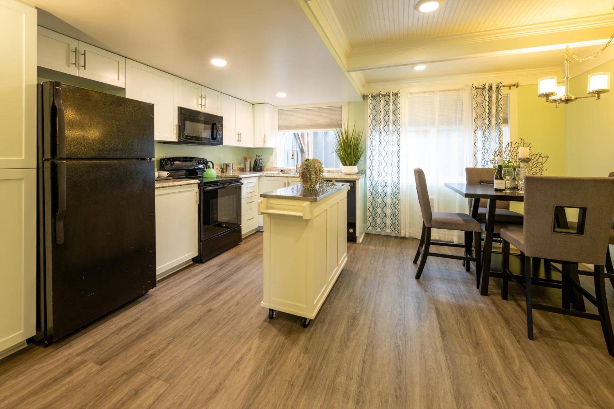 The Oceanfront 4* Seaside