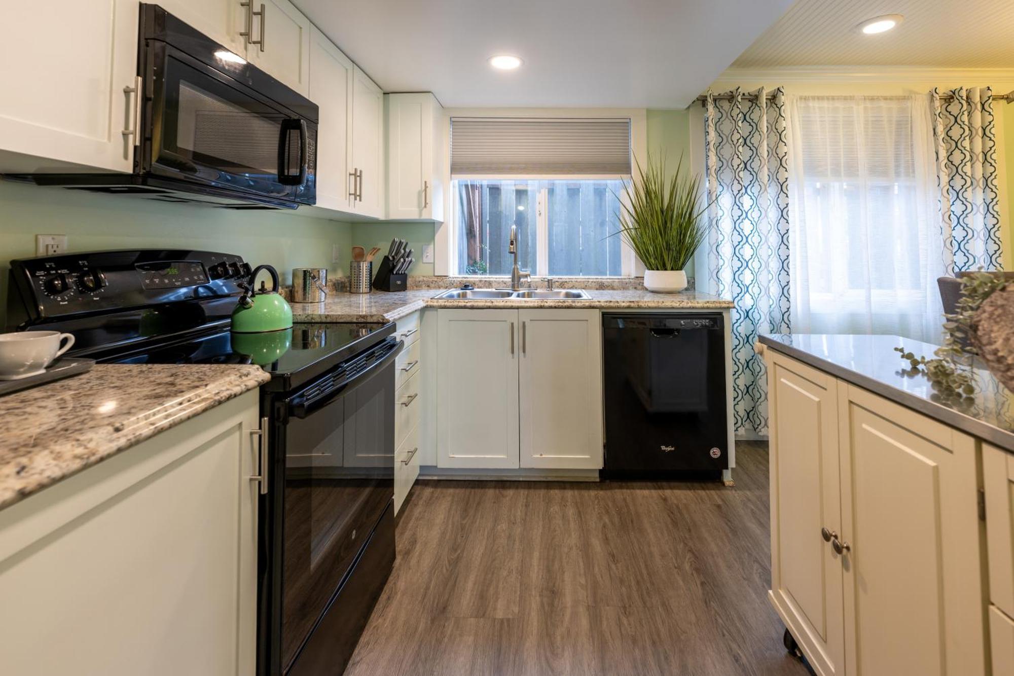 The Oceanfront 4*