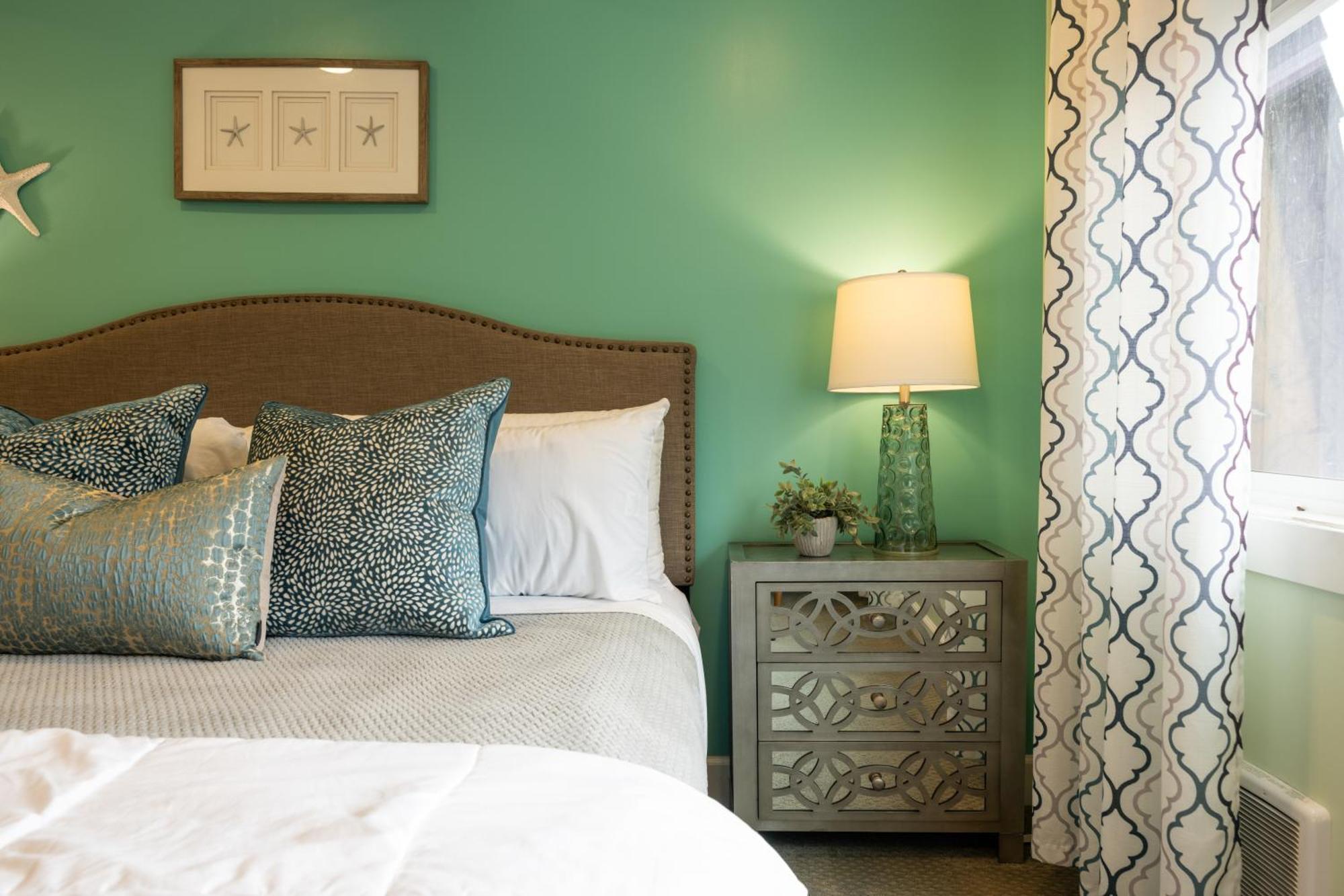 Inn The Oceanfront Seaside