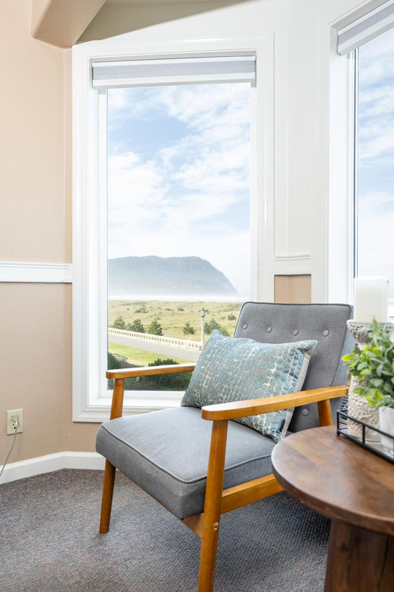 The Oceanfront 4* Seaside