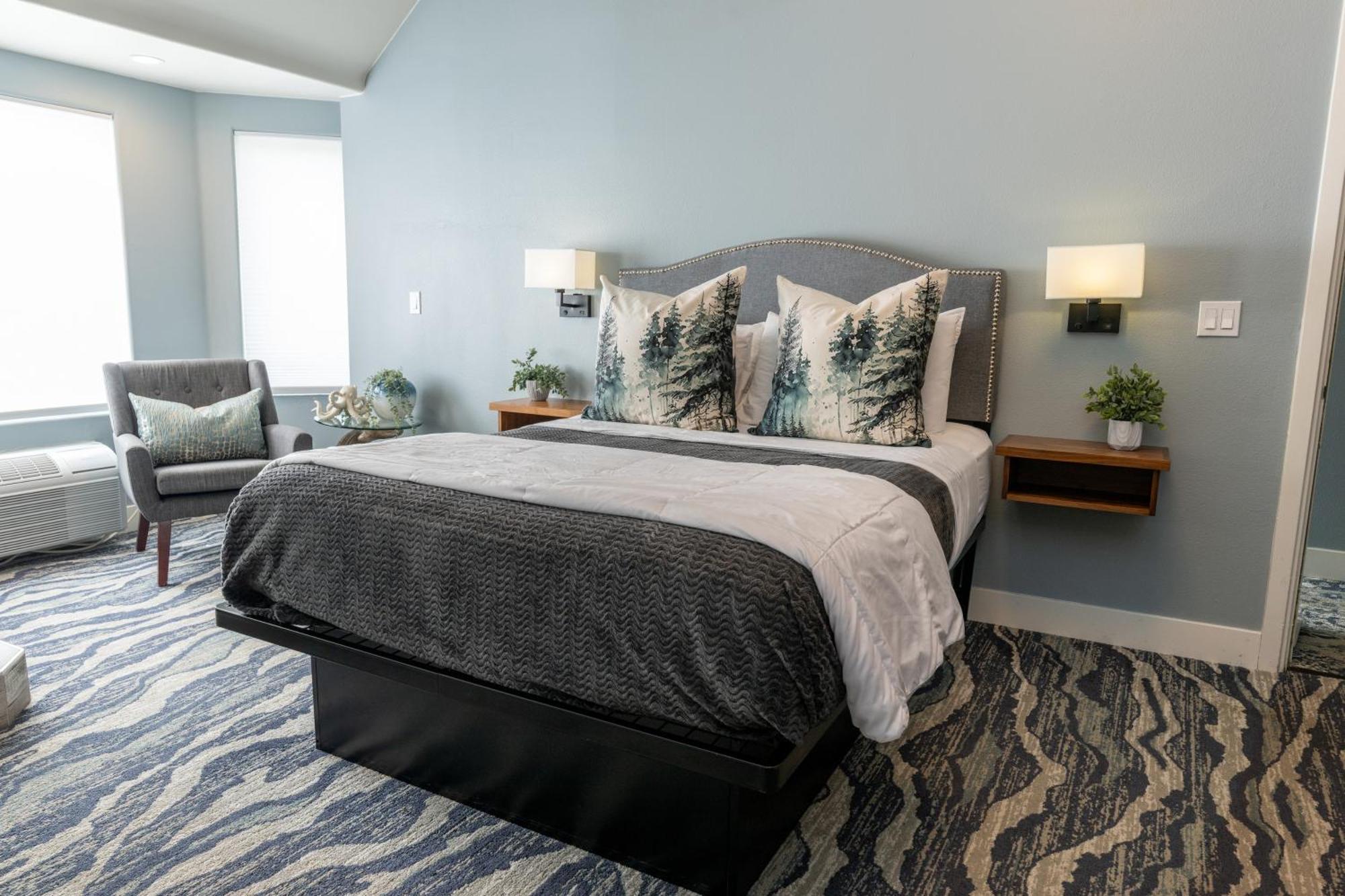 The Oceanfront 4* Seaside